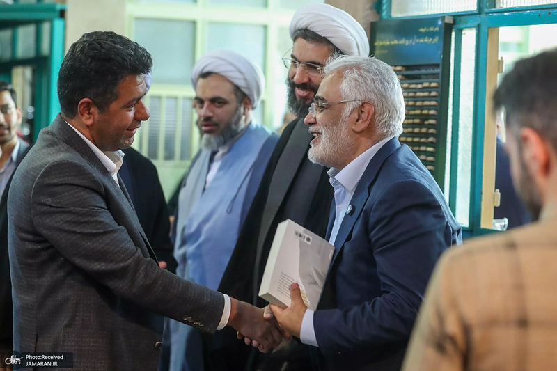 اجتماع دانشگاهیان در حسینیه جماران