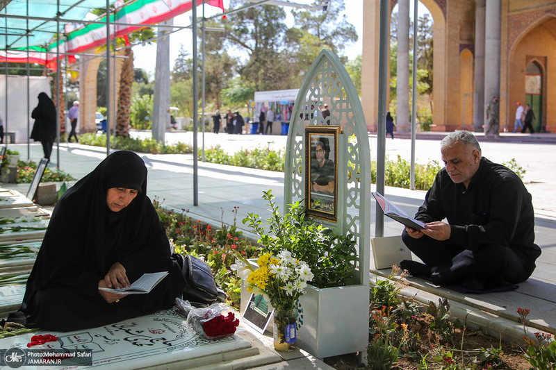 مراسم مهمانی لاله ها در بهشت زهرا (س) تهران