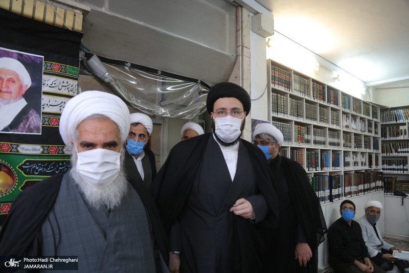 حضور مراجع و علما در بیت آیت الله العظمی صانعی(ره)-2