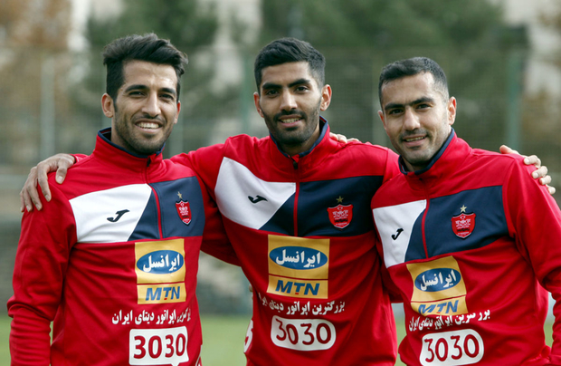 محمد انصاری در پرسپولیس می ماند