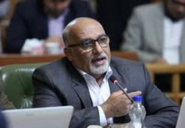 عضو شورای اسلامی شهر تهران نسبت به تفاوت نرخ گذاری ارایه خدمات در پایتخت تذکر داد