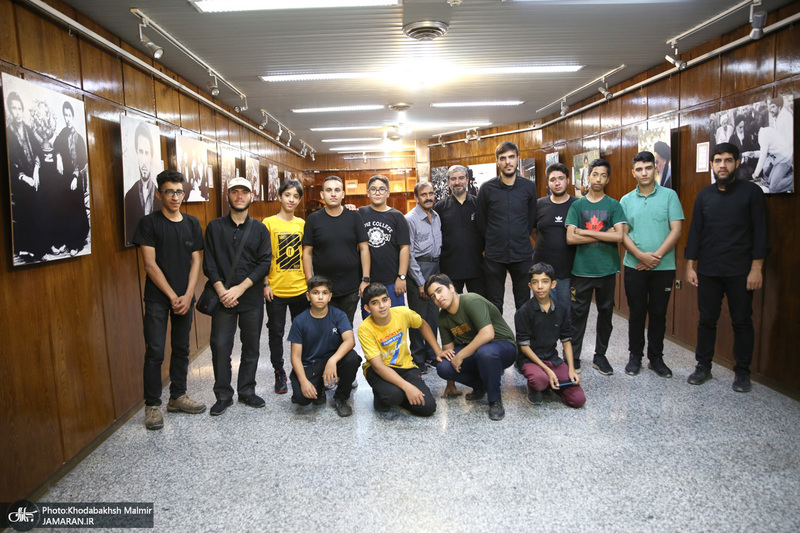 بازدید اقشار مختلف مردم از بیت امام خمینی (س) در جماران