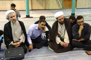 بازدید جمعی از مدیران فرهنگی شهر تهران از حسینیه جماران