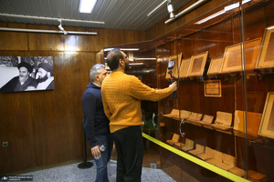 بازدید آقای جاوید چوهدری مجری ، مقاله نویس  پاکستان از بیت امام خمینی در جماران