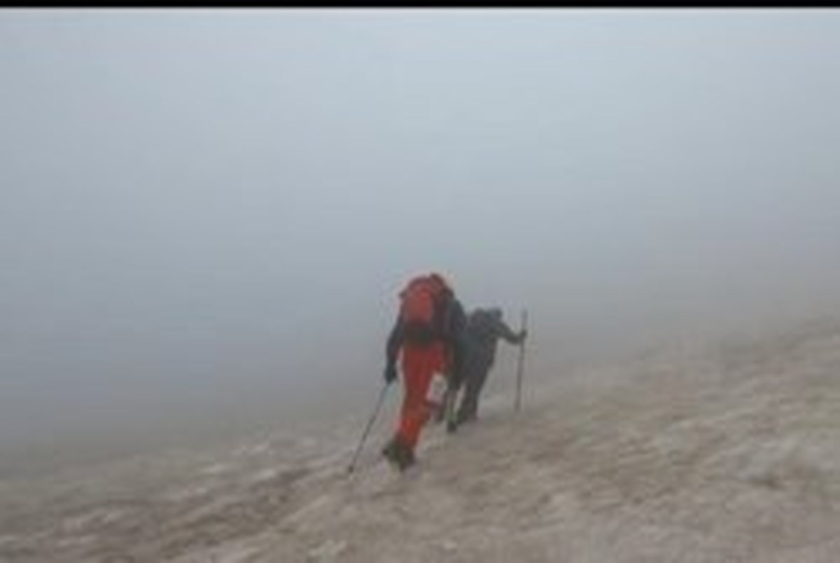  جسد یک کوهنورد در کولاک دماوند پیدا شد+ویدیو
