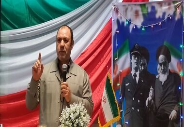 وفاداری ملت به نظام وظیفه خدمتگزاری مسوولان را چند برابر می‌کند