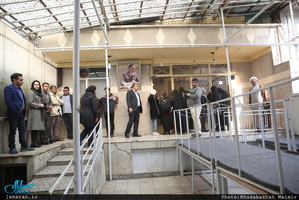 بازدید جمعی از دانشجویان زبان فارسی کشورهای خارجی از بیت امام در جماران 