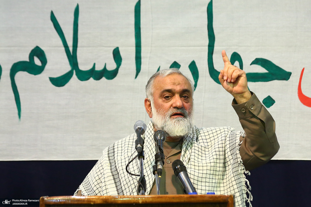 سردار نقدی: انتقام خون شهدای مظلوم غزه را خواهیم گرفت/ دشمن جرات رویارویی رودررو را ندارد، آنان به جنگ نرم رو آورده و در این عرصه بیداری و هوشیاری لازم است که ایمان و مکتب و هویت خویش را نبازیم/ فرصت های تاریخی در انتظار مسلمانان است