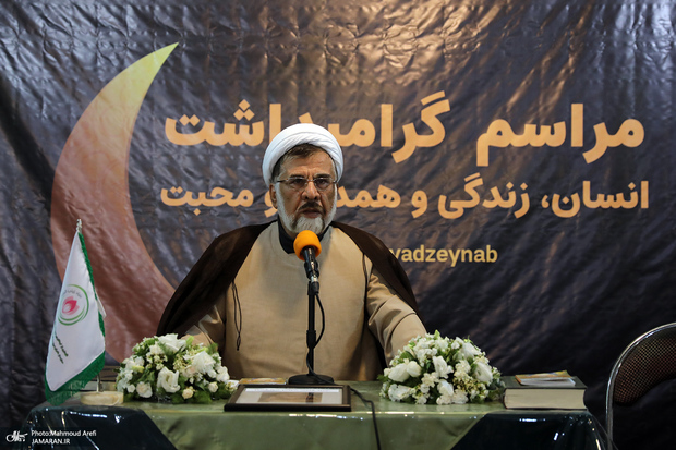 فاضل میبدی: در جامعه‌ای که عدالت اجتماعی قوام نداشته باشد، دین هیچ معنایی نمی‌دهد/ یکی از ارکان مهم حفظ هر حکومت، دقت روی بیت‌المال است/ جایی که سفره خالی است، ایمان نخواهد آمد/ داشتن خانه برای یک انسان، از داشتن مسجد برای یک مسلمان مهمتر است