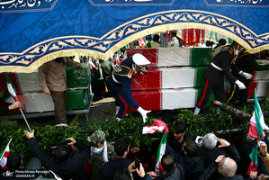 مراسم تشییع پیکرهای مطهر 84 شهید قهرمان ناوشکن دنا -2