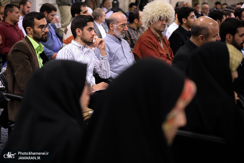 دیدار جمعی از شاعران و اهالی فرهنگ و ادب با رهبر معظم انقلاب