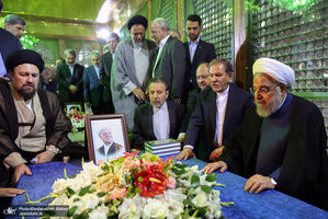 تجدید میثاق رییس جمهور و اعضای دولت با آرمان های امام خمینی(س)