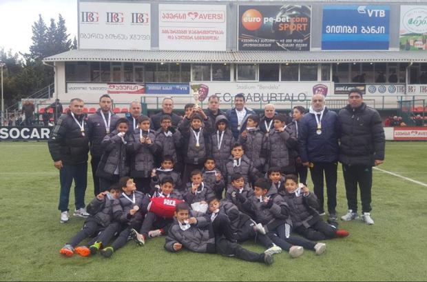 ایرانمهر به مقام سوم دست یافت/ آینده های فوتبال ایران 
کولاک کردند!
