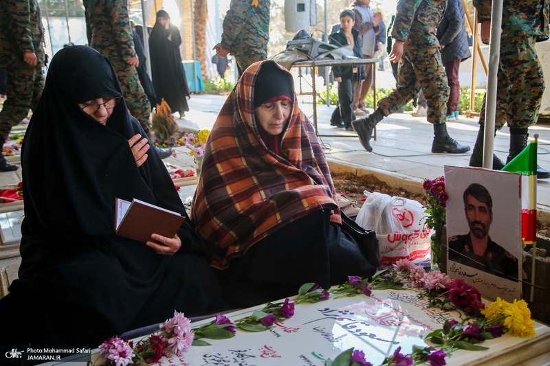 مهمانی لاله ها در قطعه شهدای بهشت زهرا