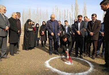 آموزشگاه سه کلاسه دانش‌آموزان اوتیسم اردبیل کلنگ‌زنی شد