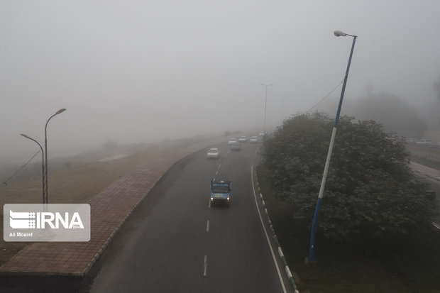 جاده‌های آذربایجان‌شرقی مه آلود و لغزنده است