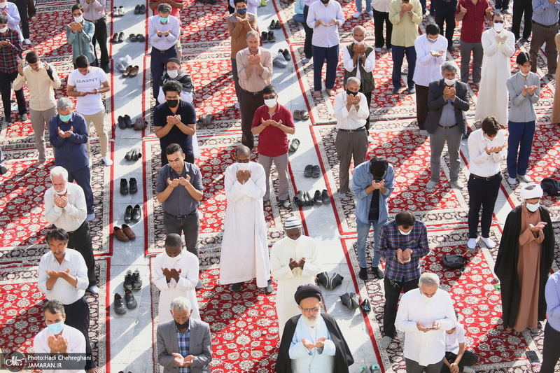 نماز عید سعید فطر در حرم حضرت فاطمه معصومه(س)