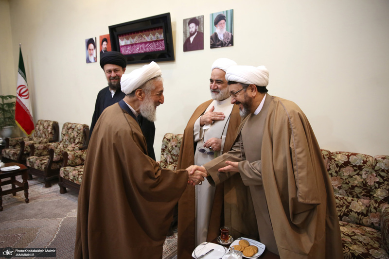 حاشیه تجدید میثاق قوه قضائیه با آرمان‌های امام خمینی(س)