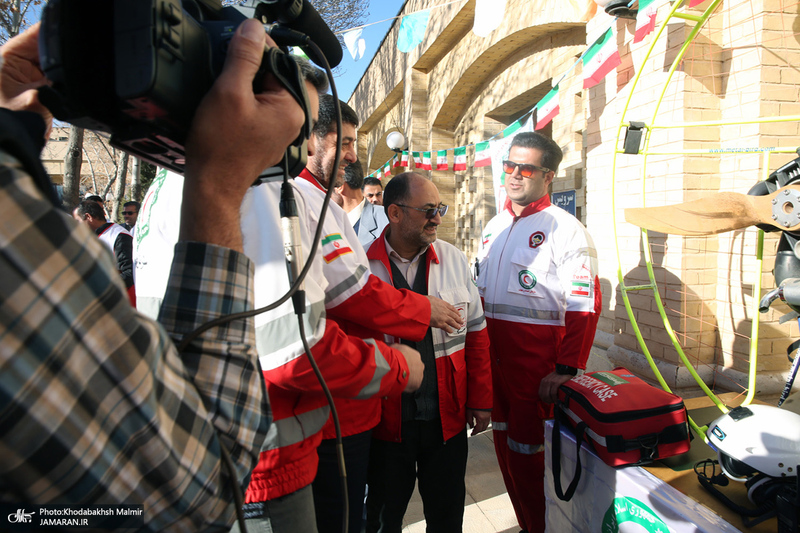 بازدید رئیس جمعیت هلال‌احمر  از بیت تاریخی حضرت امام در خمین