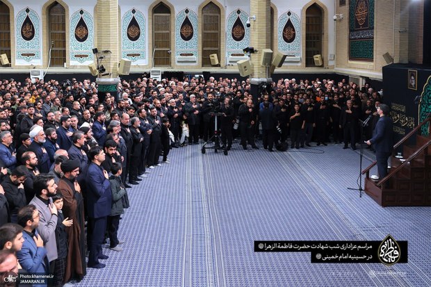  مراسم عزاداری شب شهادت حضرت زهرا(س) در حسینیه امام خمینی(ره) برگزار شد