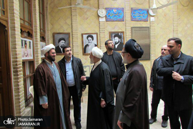 بازدید حجت الاسلام والمسلمین ناطق نوری از بیت امام خمینی(س) در نجف اشرف