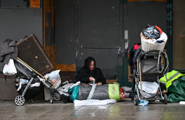 شهردار یک شهر آمریکایی پیشنهاد کرد به بی خانمان ها مواد مخدر داده شود