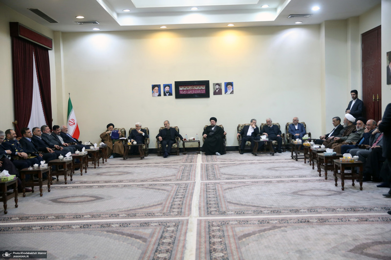 حاشیه تجدیدمیثاق رئیس جمهور و اعضای دولت با آرمان‌های بنیانگذار جمهوری اسلامی ایران