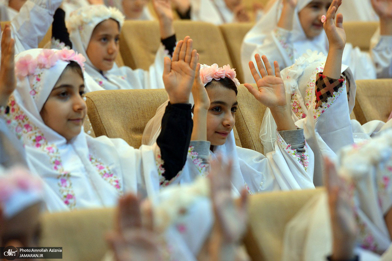 مراسم جشن فرزندان به تکلیف رسیده کارکنان سپاه در حرم مطهر امام خمینی (س)