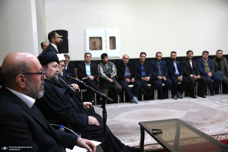دیدار با رئیس و جمعی از کارکنان بنیاد مستضعفان با سیدحسن خمینی
