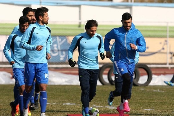 حضور چشمی در تمرین استقلال/ آبی پوشان هندبالیست شدند
