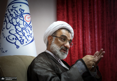 دبیر شورای عالی انقلاب فرهنگی: ما ابداً نباید کار دیپلماتیک را تعطیل کنیم/ اصل مذاکره، حتی به صورت غیرمستقیم با آمریکا، پس از جنگ مورد تأیید رهبری بوده است/ برای اولین بار، آمار زاد و ولد به زیر یک میلیون نفر رسیده؛ برخی جامعه‌شناسان خطر را انکار می‌کنند