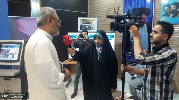 تجلیل از نویسندگان اردو زبان در نمایشگاه حضور صد ساله خورشید