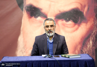 ناگفته های محمدعلی انصاری از تاسیس موسسه تنظیم و نشر آثار امام و ماجرای انتشار اثری برای دفاع از امام و اشعار ایشان
