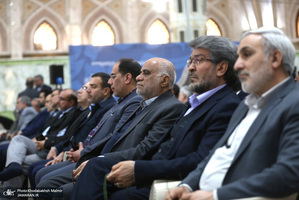 تجدید میثاق رئیس و جمعی از نمایندگان مجلس شورای اسلامی با آرمان‌های امام خمینی(س)-2