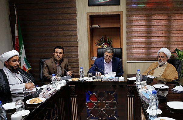 استاندار بوشهر: تقویت ارتباط صنعت با دانشگاه ها اولویت برنامه ها در این استان است