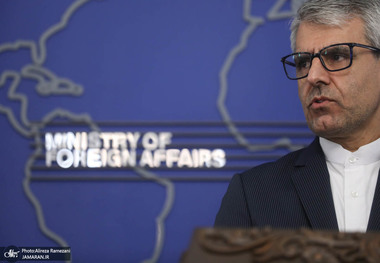 سخنگوی وزارت خارجه: در روزهای اخیر بین ایران و آمریکا، تماس‌های با واسطه انجام شده است/ نمی‌توانیم ادعا کنیم که در آستانه یک روند مذاکراتی قرار داریم/ برای شرکت در نشست بازسازی غزه هنوز به جمع‌بندی نرسیده‌ایم