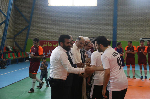 تیم شهداى رسانه قهرمان جام رسانه قم  جهاد دانشگاهی با کامبک رویایی، سوم شد