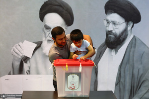 مرحله دوم انتخابات ریاست جمهوری چهاردهم در حسینیه جماران - 2