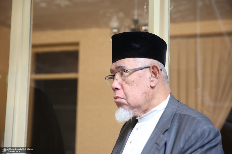 بازدید جمعی از مهمانان شرکت کننده رویداد بین المللی جایزه جهانی امام خمینی از جماران