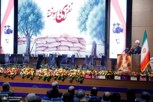 انصاری، معاون رئیس‌جمهور: سند مظلومیت ملت ایران، صدای سرفه بزرگ مردانی است که قربانی سلاح‌ شیمیایی شدند/ مستندسازی حقوقی جنگ ۱۲ روزه در مراحل پایانی قرار دارد