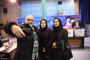 حضور دکتر علی کمساری در  انتخابات مجلس شورای اسلامی و مجلس خبرگان رهبری