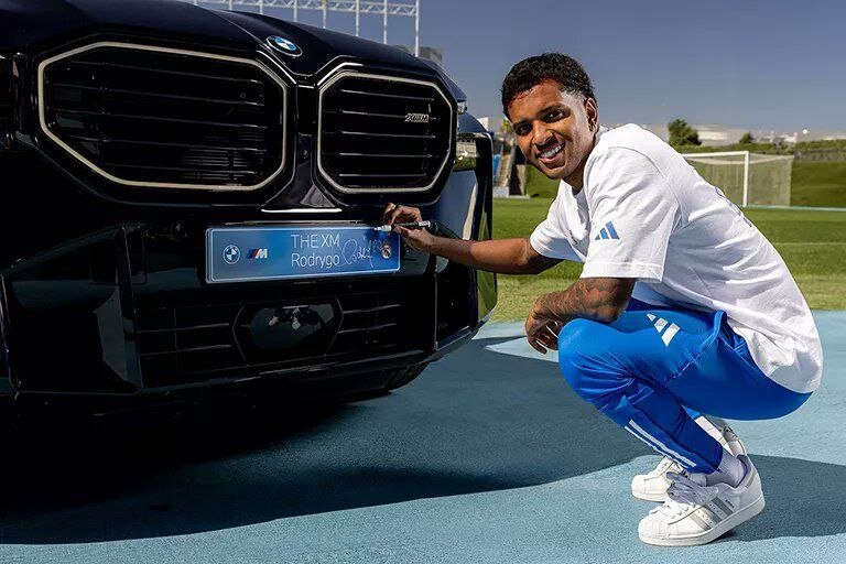 عکس| BMW زیبا پیشکش به ستاره‌های رئال‌مادرید