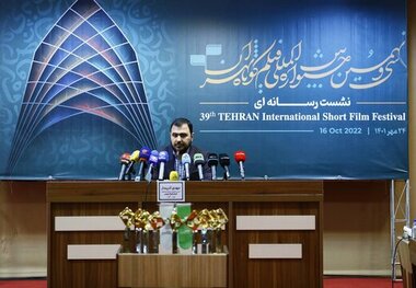 دبیر جشنواره فیلم کوتاه: شرایط برای فیلم دیدن غیرعادی است