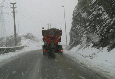 بارش برف در چهار گردنه استان قزوین