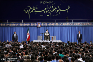 دیدار جمعی از دانشجویان و نمایندگان تشکلهای دانشجویی با رهبر معظم انقلاب اسلامی