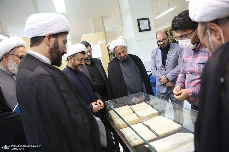 بازدید رئیس موسسه تنظیم و نشر آثار امام خمینی (س) از کتابخانه پژوهشگاه قوه‌قضاییه