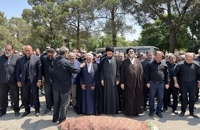 برادر ناطق نوری به خاک سپرده شد (1)