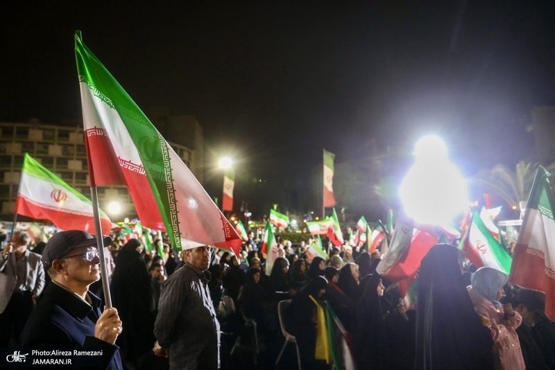 هشتادمین اجتماع پر شور مردم در میادین تهران