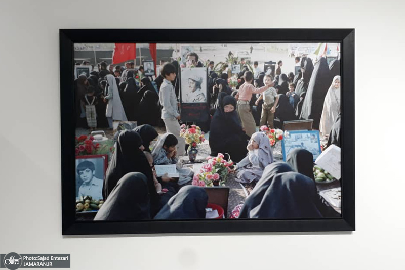 رونمایی از کتاب عکس«فرزندان روح الله» و افتتاح نمایشگاه «فرمانده من»