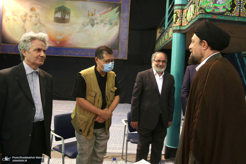 نشست صمیمانه دست اندر کاران و عوامل فیلم مستند «احمد» با سید حسن خمینی